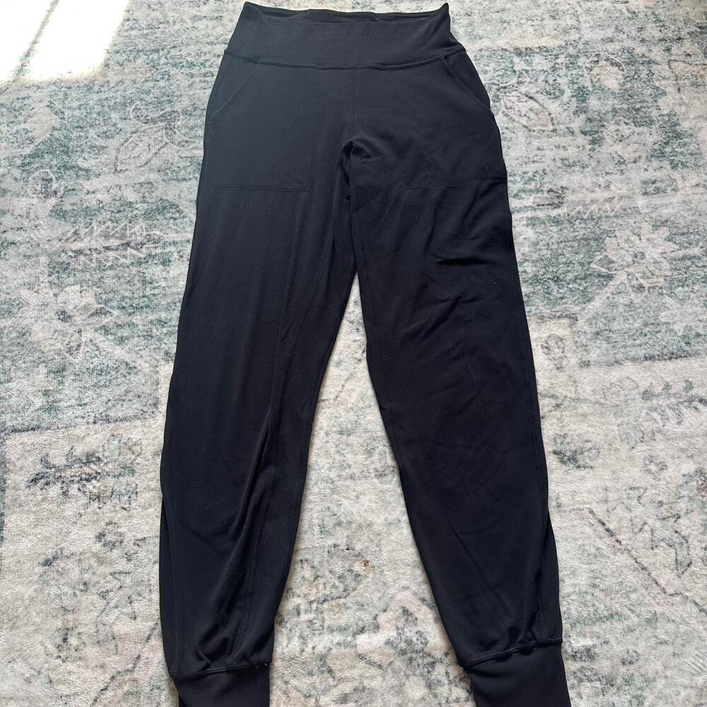 Lululemon black align joggers size